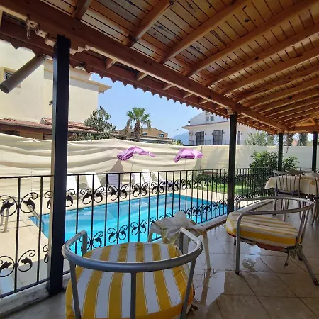 With Private Pool Near Calis Suitable For Families 度假居 费特希耶